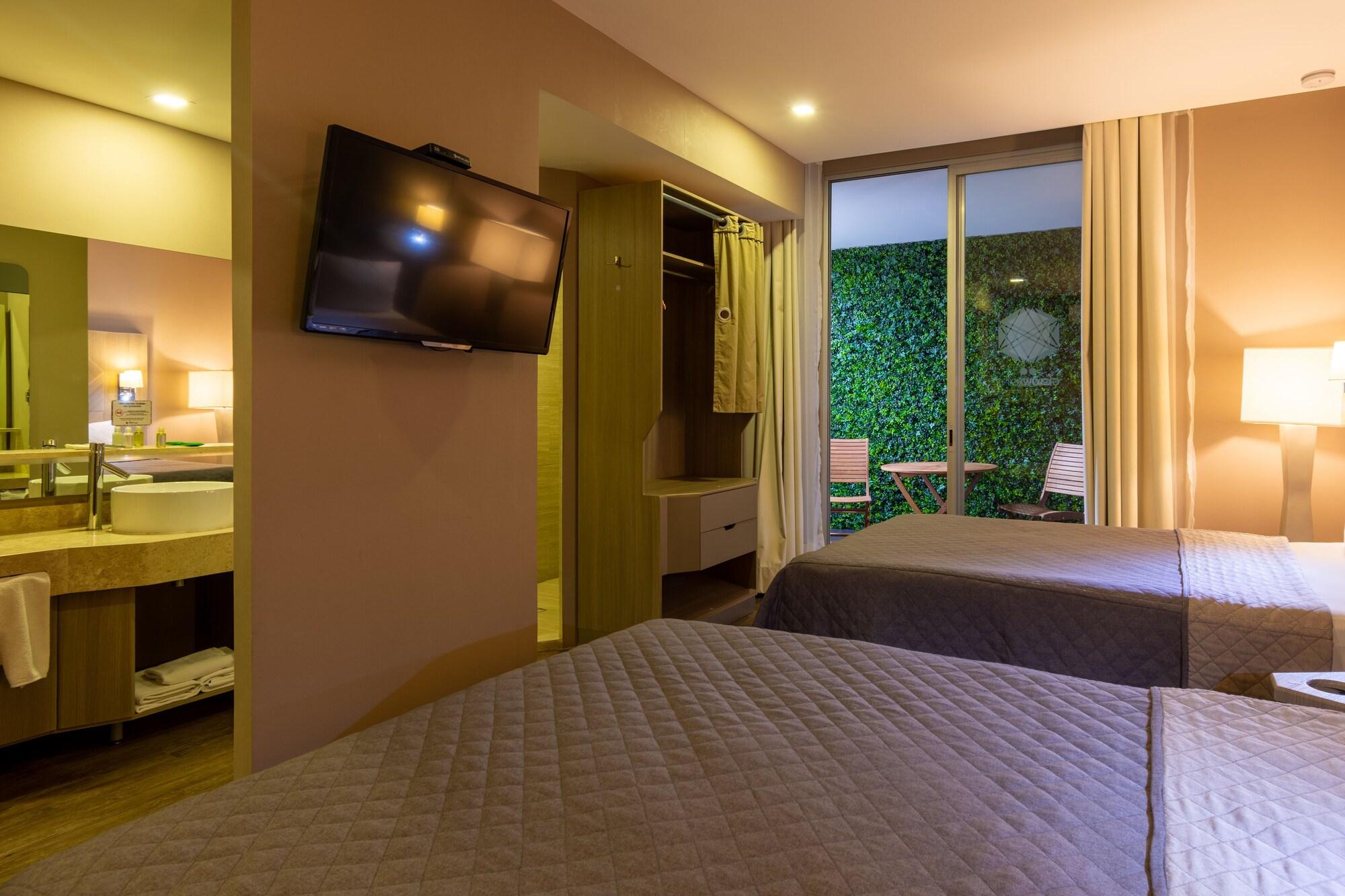Hotel Glow Point - Mulza León Exteriér fotografie